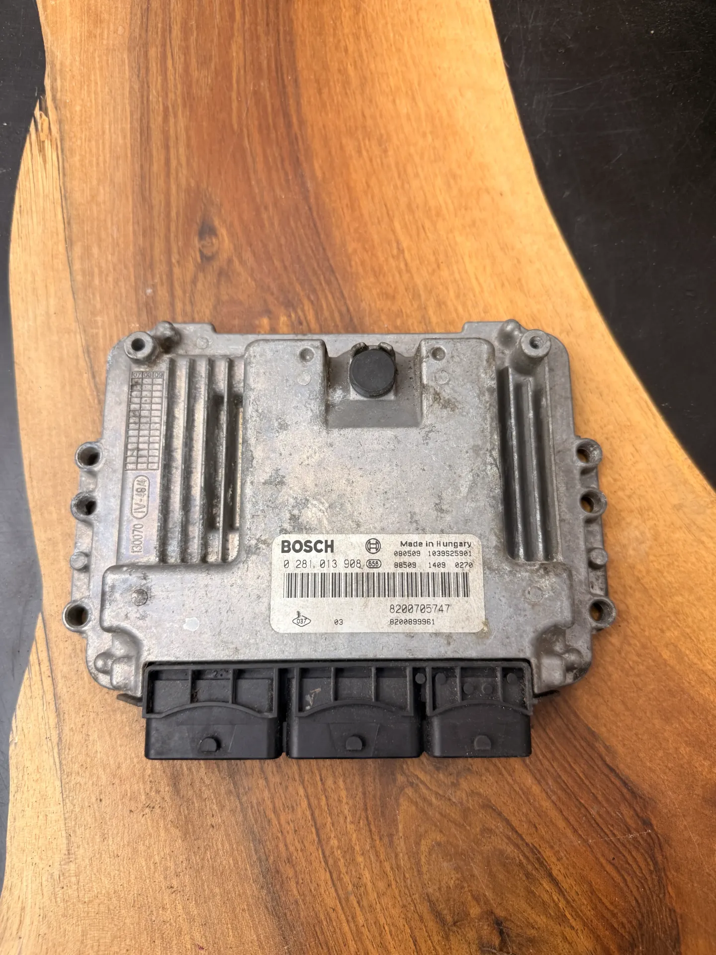 Calculateur Moteur | EDC16C36-3.2 | 0281013908 | 8200705747 | 8200899961